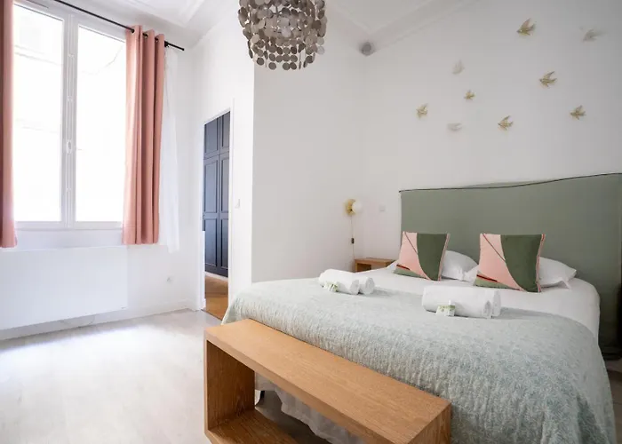 Guestready - A Classic Touch Of Parisian Glamour Paříž