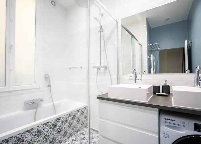 Guestready - A Classic Touch Of Parisian Glamour Paříž